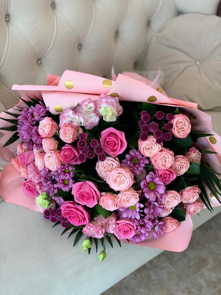 Букет цветов из: Хризантемы, Розы и Лизиантусы в Войновой-Горе