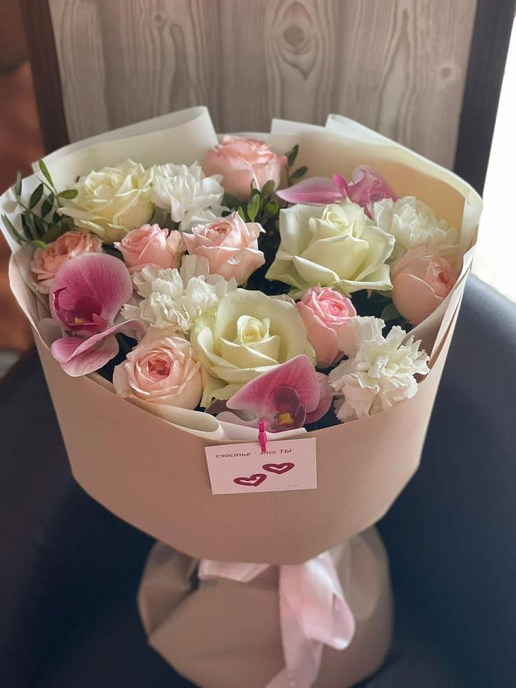 Букет цветов из: Орхидеи, Розы и Гвоздики в Войновой-Горе