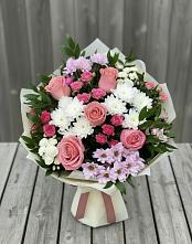 Букет цветов из:  Альстромерии, Гвоздики, Розы и Хризантемы в Войновой-Горе