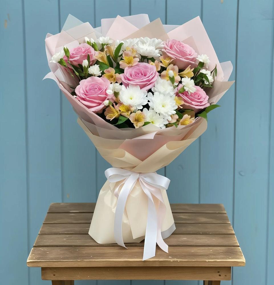 Букет цветов из: Гвоздики, Орхидеи и Розы в Войновой-Горе