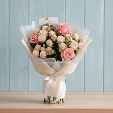 Букет цветов из:  Розы в Войновой-Горе