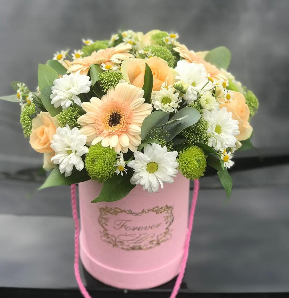 Цветочная композиция из Розы, Герберы и Хризантемы в шляпной коробке в Войновой-Горе