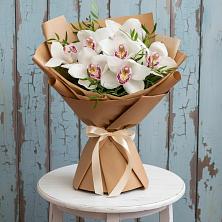 Букет цветов из:  Орхидеи и Розы в Войновой-Горе