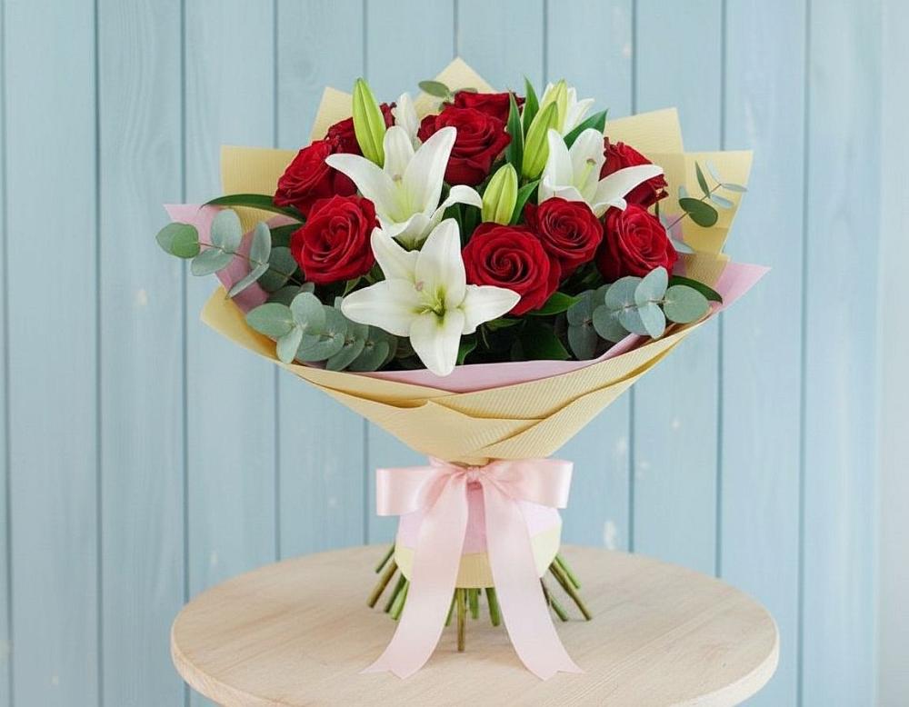Букет цветов из: Лилии и Розы в Войновой-Горе